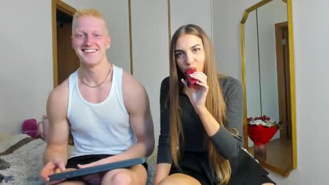 Step sis and Step bro online show from 24, 4, 2026