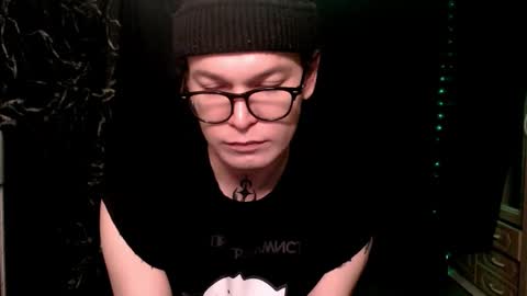 Snapshot of stevenspirs chatting on 21, 11, 2025 Steve online show from 21, 11, 2025