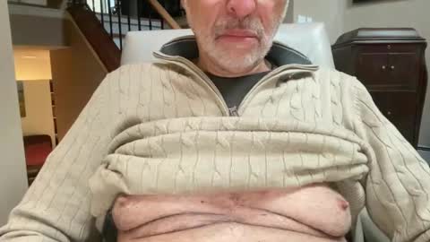 Snapshot of stillbad2 chatting on 5, 12, 2024 Stillbad2 online show from 5, 12, 2024