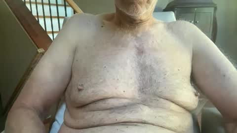 Snapshot of stillbad2 chatting on 6, 10, 2025 Stillbad2 online show from 6, 10, 2025