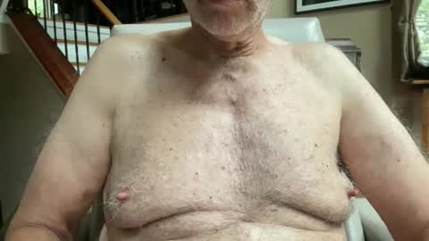 Snapshot of stillbad2 chatting on 20, 10, 2025 Stillbad2 online show from 20, 10, 2025