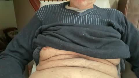 Snapshot of stillbad2 chatting on 5, 11, 2025 Stillbad2 online show from 5, 11, 2025