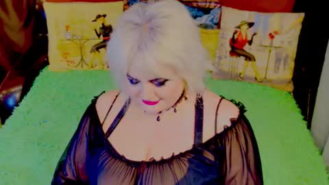 Snapshot of stiphlermomy chatting on 19, 11, 2025 StiphlerMomy online show from 19, 11, 2025