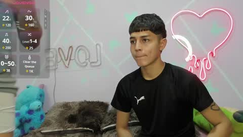 Snapshot of stiven_twinkboy chatting on 26, 2, 2025 Bryan Stiven online show from 26, 2, 2025