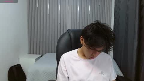 Stiwen online show from 4, 3, 2026