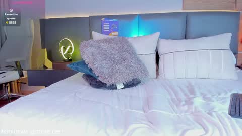 Snapshot of stone_lee_ chatting on 6, 1, 2025 Stone Lee online show from 6, 1, 2025