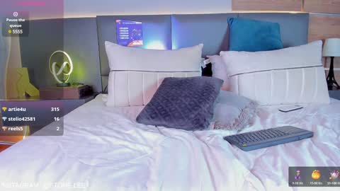 Snapshot of stone_lee_ chatting on 8, 1, 2025 Stone Lee online show from 8, 1, 2025