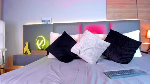 Snapshot of stone_lee_ chatting on 15, 2, 2025 Stone Lee online show from 15, 2, 2025