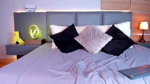 Snapshot of stone_lee_ chatting on 23, 2, 2025 Stone Lee online show from 23, 2, 2025