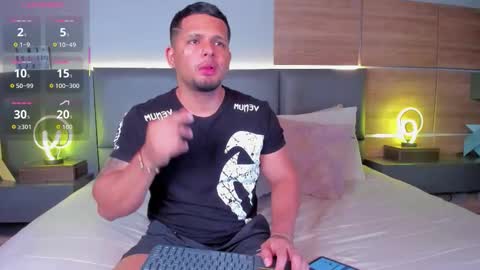 Snapshot of stone_lee_ chatting on 29, 9, 2025 Stone Lee online show from 29, 9, 2025