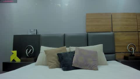 Snapshot of stone_lee_ chatting on 12, 10, 2025 Stone Lee online show from 12, 10, 2025