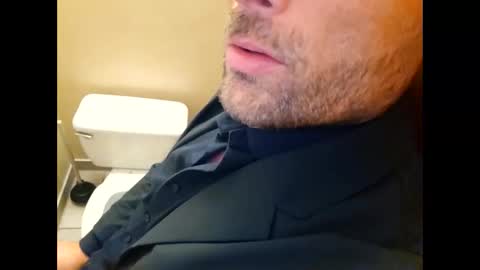 Snapshot of stopshottttt chatting on 23, 10, 2025 stopshottttt online show from 23, 10, 2025