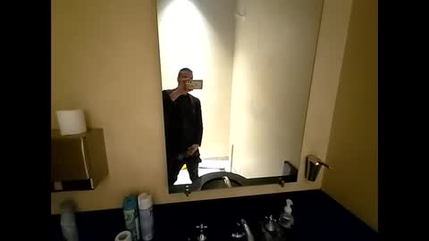 Snapshot of stopshottttt chatting on 15, 1, 2026 stopshottttt online show from 15, 1, 2026