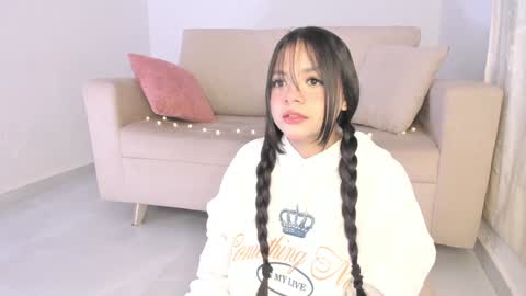 Zoe -INDEPENDENT MODEL online show from 26, 1, 2025