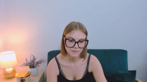 Stormi online show from 6, 4, 2026