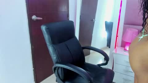 Snapshot of stormihills chatting on 11, 2, 2025 Sweety Stormi online show from 11, 2, 2025