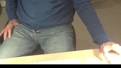 Snapshot of str8_dave chatting on 14, 11, 2025 Dave online show from 14, 11, 2025