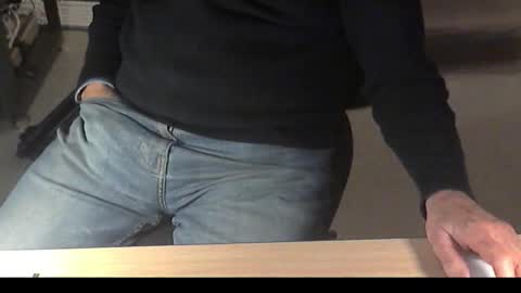 Snapshot of str8_dave chatting on 22, 11, 2025 Dave online show from 22, 11, 2025