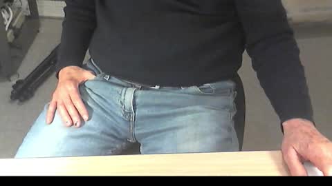 Snapshot of str8_dave chatting on 23, 11, 2025 Dave online show from 23, 11, 2025