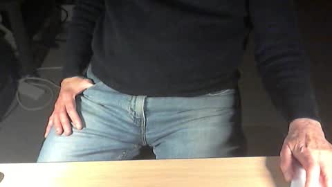 Snapshot of str8_dave chatting on 14, 12, 2025 Dave online show from 14, 12, 2025