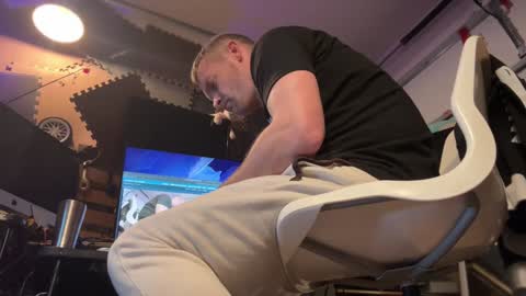 Str8 online show from 2, 2, 2025