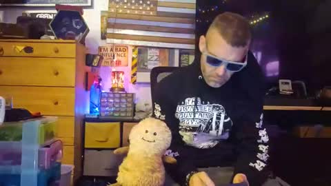Str8 online show from 1, 2, 2026