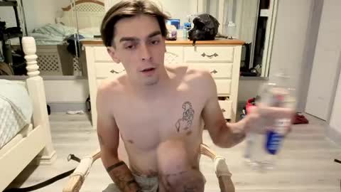 str8whiteboy21 online show from 13, 5, 2026