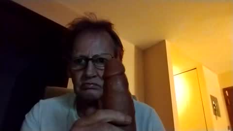 Snapshot of straddlemy1111 chatting on 21, 10, 2025 straddlemy1111 online show from 21, 10, 2025