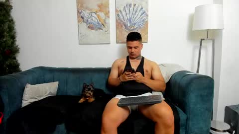 Snapshot of straight__friends chatting on 19, 4, 2026 straight__friends online show from 19, 4, 2026
