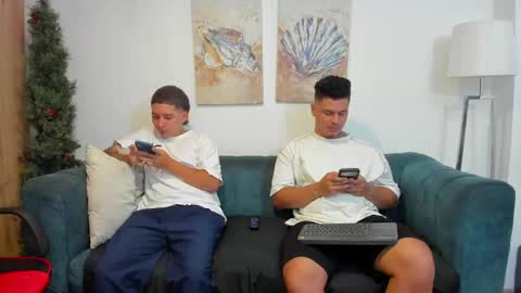 Snapshot of straight__friends chatting on 29, 4, 2026 straight__friends online show from 29, 4, 2026