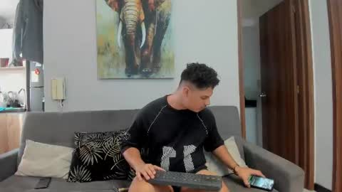 straight__friends online show from 2, 7, 2026