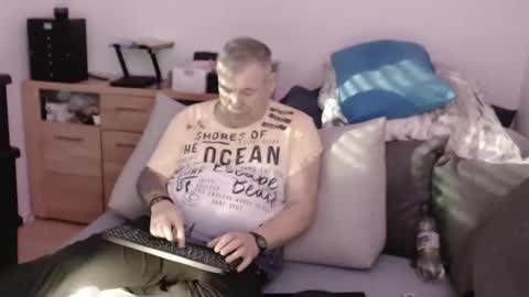 Snapshot of stranger1966 chatting on 3, 11, 2025 Stranger online show from 3, 11, 2025