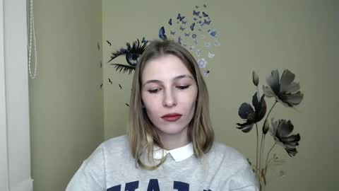 Snapshot of stranger_giirl chatting on 14, 12, 2024 Amalia online show from 14, 12, 2024