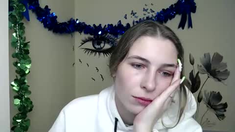 Snapshot of stranger_giirl chatting on 25, 12, 2024 Amalia online show from 25, 12, 2024