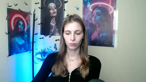 Snapshot of stranger_giirl chatting on 16, 10, 2025 Amalia online show from 16, 10, 2025