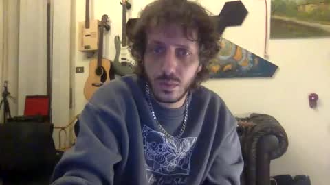 Snapshot of stratocasterluigi chatting on 30, 10, 2025 jizzers online show from 30, 10, 2025
