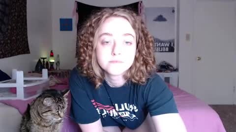 Strawberrylotsacake online show from 5, 4, 2026