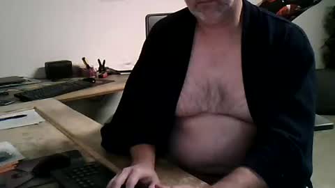 strokingdragon48 online show from 13, 12, 2024