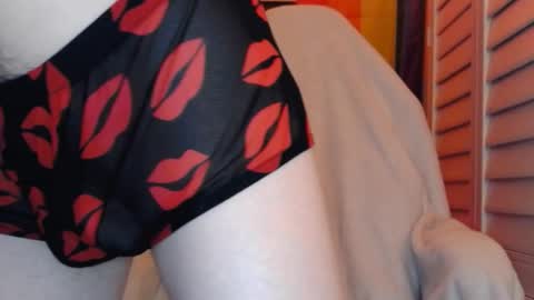 Snapshot of stroknmydong chatting on 14, 2, 2025 Dong Stroker online show from 14, 2, 2025