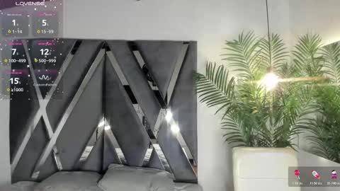 Snapshot of strong_girl_ chatting on 21, 11, 2025 Alexa online show from 21, 11, 2025