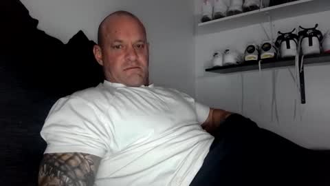 Snapshot of strongandhard073 chatting on 25, 2, 2025 StrongAndHard online show from 25, 2, 2025