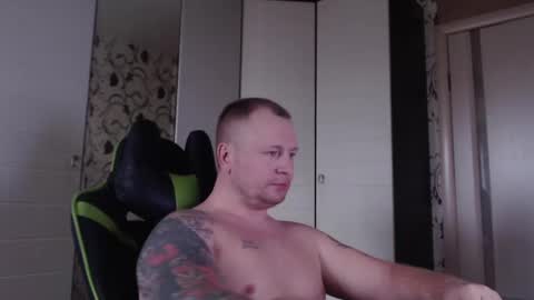 Snapshot of strongass18 chatting on 4, 3, 2025 Alex online show from 4, 3, 2025