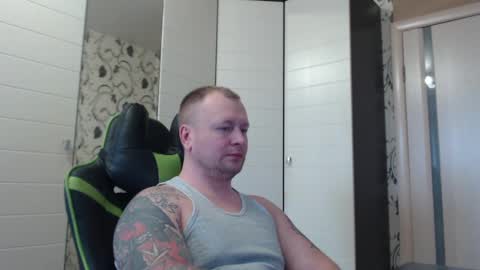 Snapshot of strongass18 chatting on 6, 3, 2025 Alex online show from 6, 3, 2025