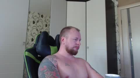 Snapshot of strongass18 chatting on 23, 9, 2025 Alex online show from 23, 9, 2025