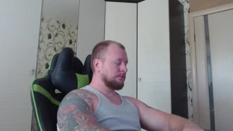 Snapshot of strongass18 chatting on 30, 9, 2025 Alex online show from 30, 9, 2025