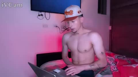 stronghardlatino online show from 30, 9, 2025