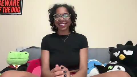 strrwberry online show from 5, 3, 2025