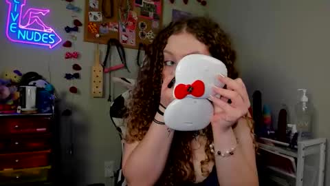 Strwbby online show from 16, 4, 2026