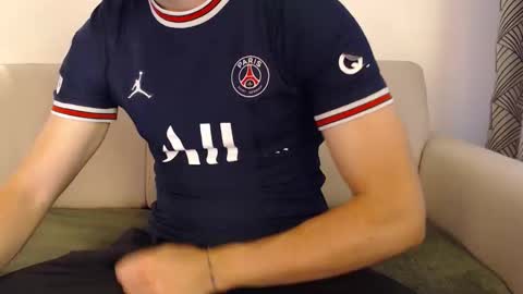 Stud From Paris online show from 8, 6, 2026