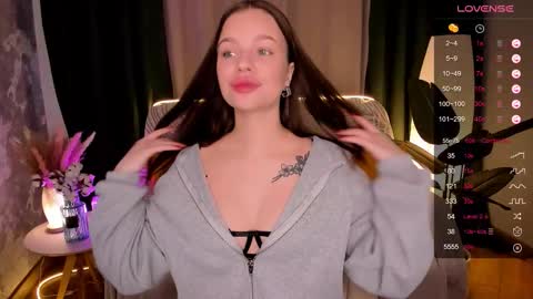 Snapshot of stuffed_cookie chatting on 20, 11, 2025 Mary online show from 20, 11, 2025